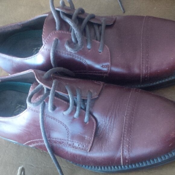 4 Pairs Men's Shoes, Size 10 - 11, All In Very Good Condition - Picture 3 of 6